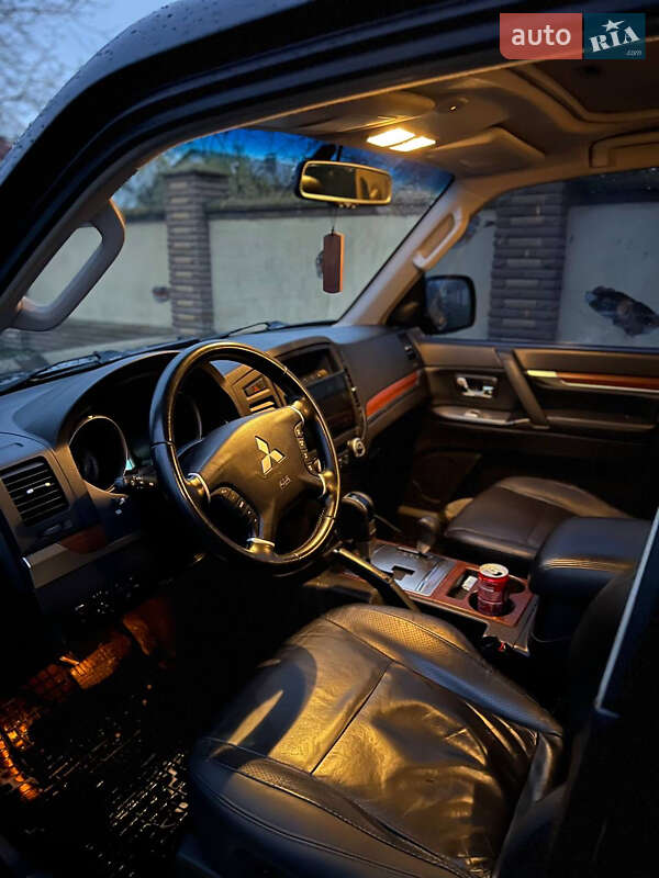 Внедорожник / Кроссовер Mitsubishi Pajero 2007 в Чернигове фото 8 Внедорожник / Кроссовер Mitsubishi Pajero 2007 в Чернигове