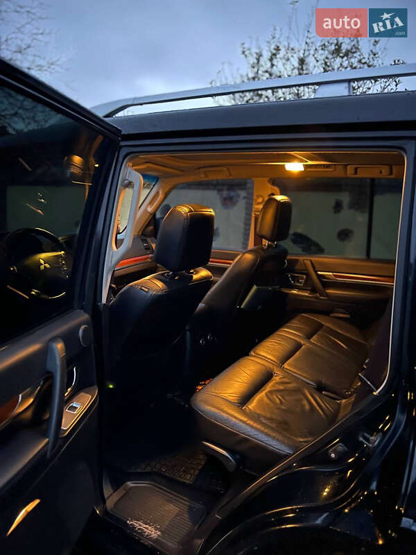 Внедорожник / Кроссовер Mitsubishi Pajero 2007 в Чернигове фото 12 Внедорожник / Кроссовер Mitsubishi Pajero 2007 в Чернигове