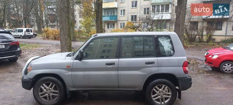 Позашляховик / Кросовер Mitsubishi Pajero 2002 в Києві