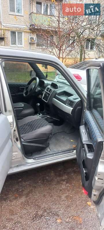 Позашляховик / Кросовер Mitsubishi Pajero 2002 в Києві