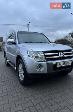 Внедорожник / Кроссовер Mitsubishi Pajero 2007 в Мостиске