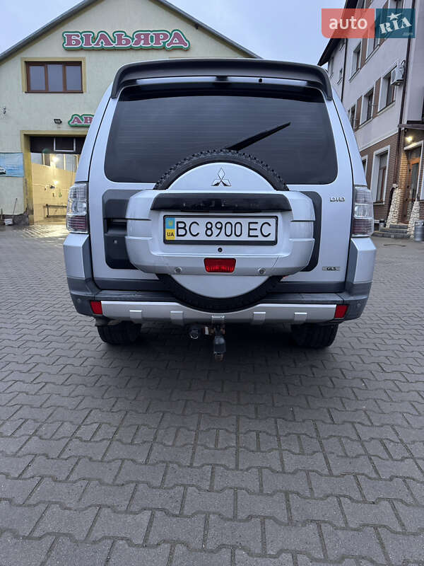 Внедорожник / Кроссовер Mitsubishi Pajero 2007 в Мостиске