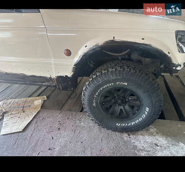 Внедорожник / Кроссовер Mitsubishi Pajero 1993 в Тальном