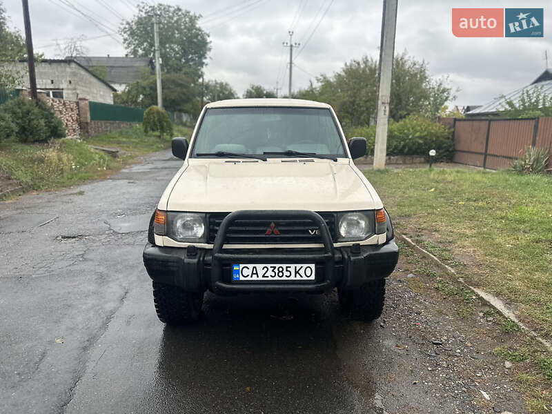 Внедорожник / Кроссовер Mitsubishi Pajero 1993 в Тальном