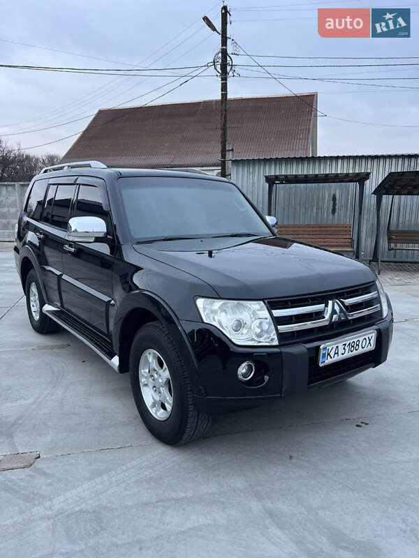 Позашляховик / Кросовер Mitsubishi Pajero 2007 в Білій Церкві