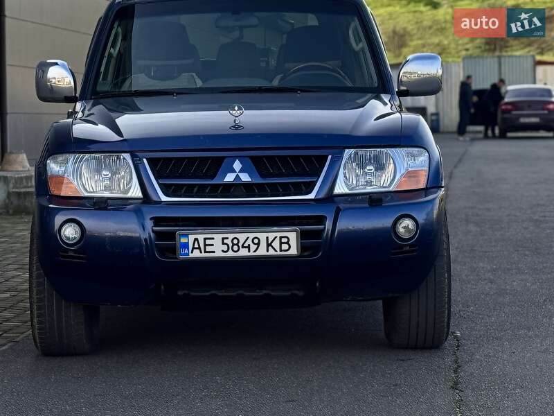 Позашляховик / Кросовер Mitsubishi Pajero 2006 в Кривому Розі
