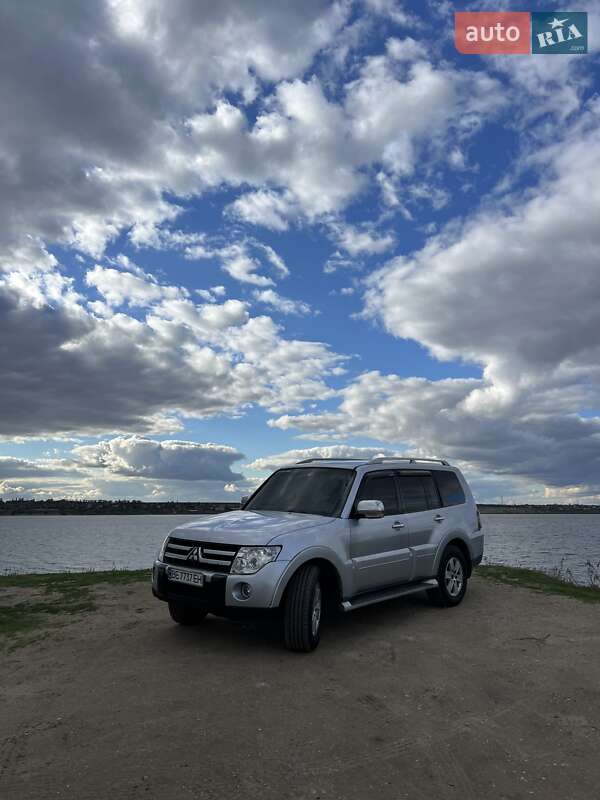 Внедорожник / Кроссовер Mitsubishi Pajero 2007 в Николаеве фото 11 Внедорожник / Кроссовер Mitsubishi Pajero 2007 в Николаеве