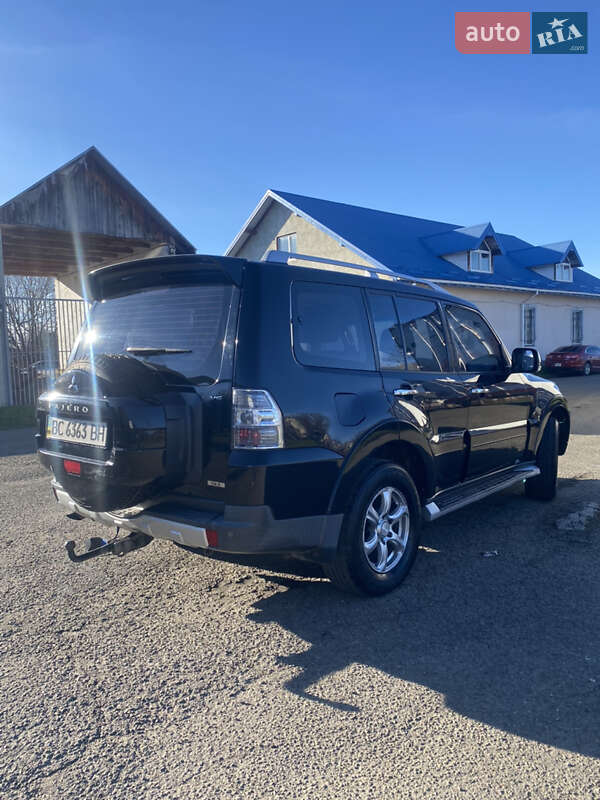 Позашляховик / Кросовер Mitsubishi Pajero 2007 в Стрию