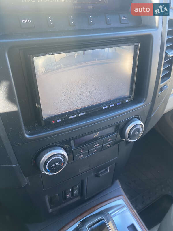 Позашляховик / Кросовер Mitsubishi Pajero 2007 в Стрию