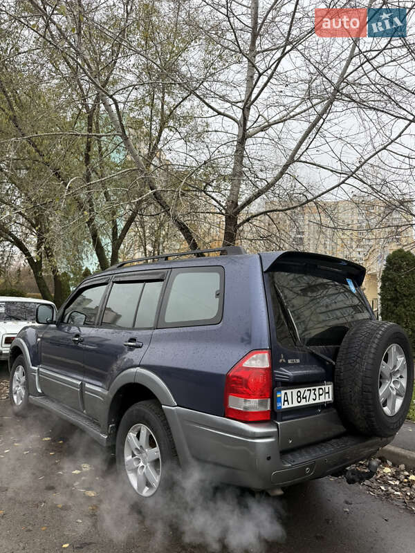 Внедорожник / Кроссовер Mitsubishi Pajero 2006 в Киеве
