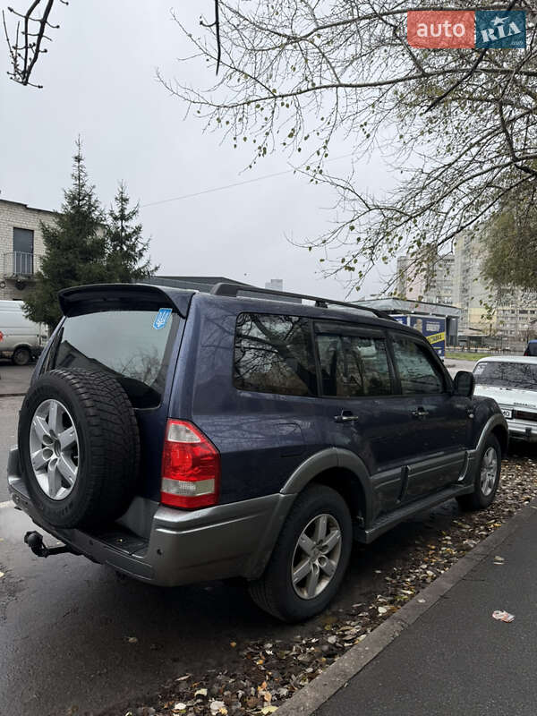 Внедорожник / Кроссовер Mitsubishi Pajero 2006 в Киеве
