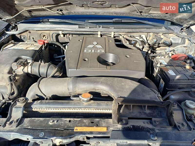 Позашляховик / Кросовер Mitsubishi Pajero 2008 в Горохові