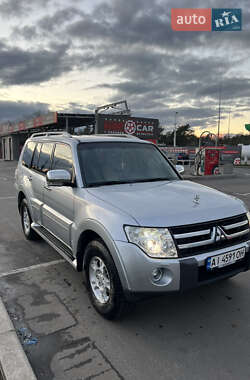 Позашляховик / Кросовер Mitsubishi Pajero 2007 в Києві
