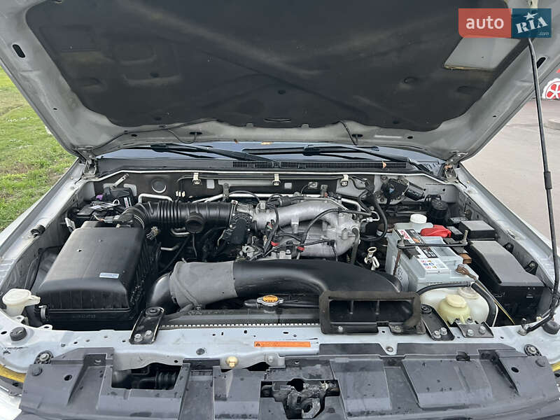 Позашляховик / Кросовер Mitsubishi Pajero 2007 в Києві