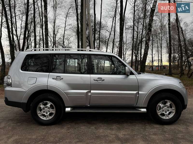 Внедорожник / Кроссовер Mitsubishi Pajero 2008 в Ахтырке