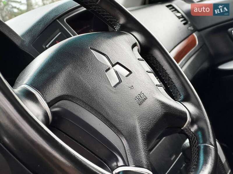 Внедорожник / Кроссовер Mitsubishi Pajero 2008 в Ахтырке