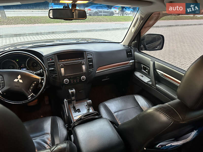 Позашляховик / Кросовер Mitsubishi Pajero 2008 в Івано-Франківську