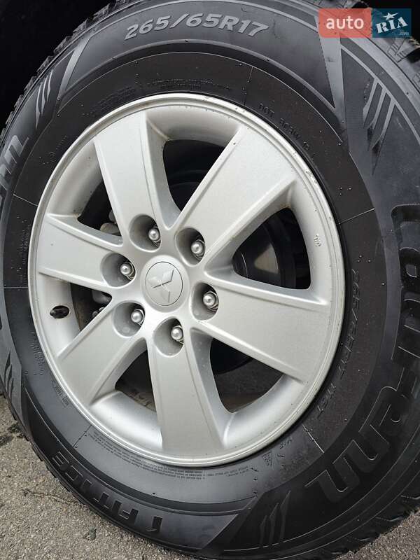 Позашляховик / Кросовер Mitsubishi Pajero 2007 в Харкові