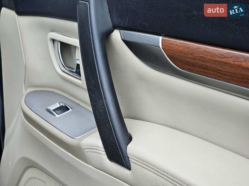 Позашляховик / Кросовер Mitsubishi Pajero 2007 в Харкові