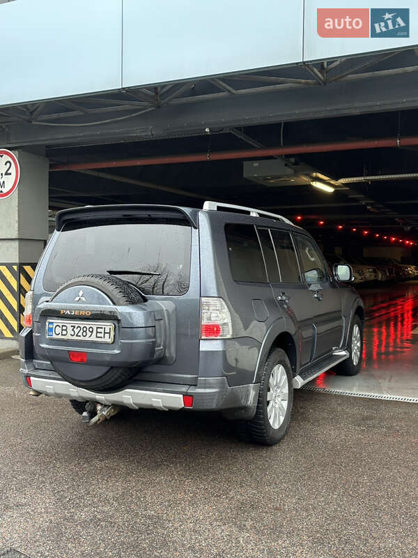 Внедорожник / Кроссовер Mitsubishi Pajero 2007 в Киеве