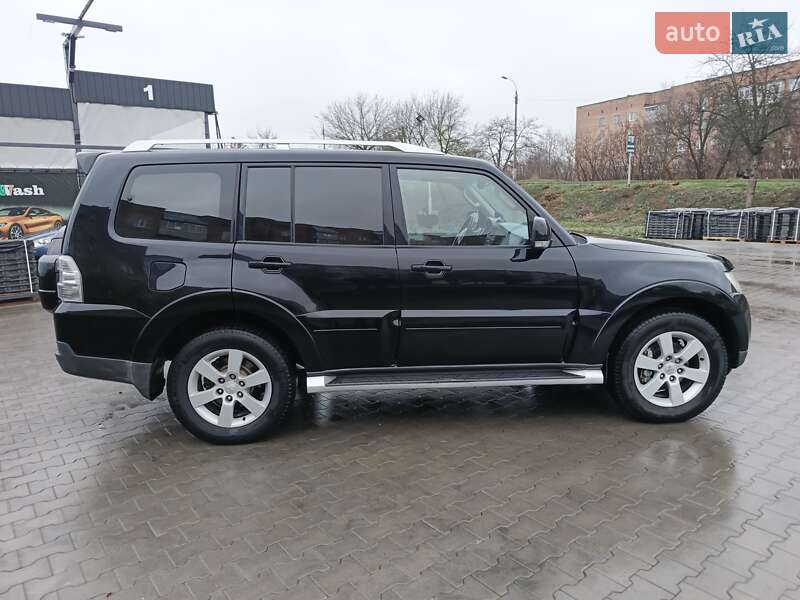 Внедорожник / Кроссовер Mitsubishi Pajero 2008 в Звенигородке