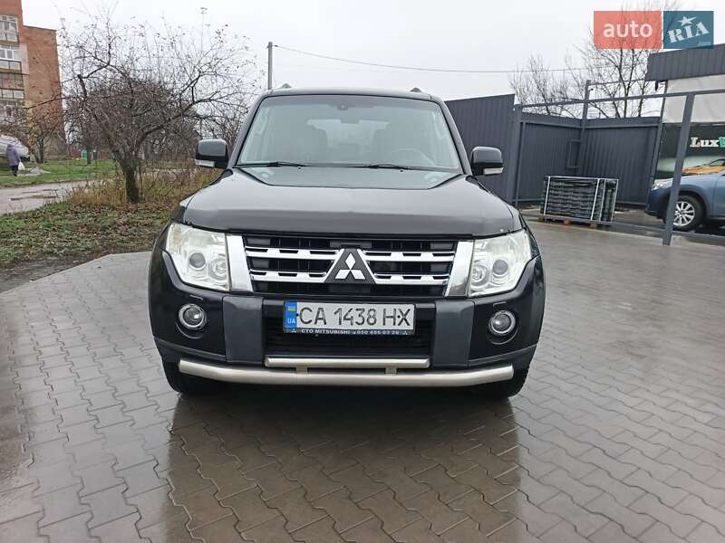 Внедорожник / Кроссовер Mitsubishi Pajero 2008 в Звенигородке