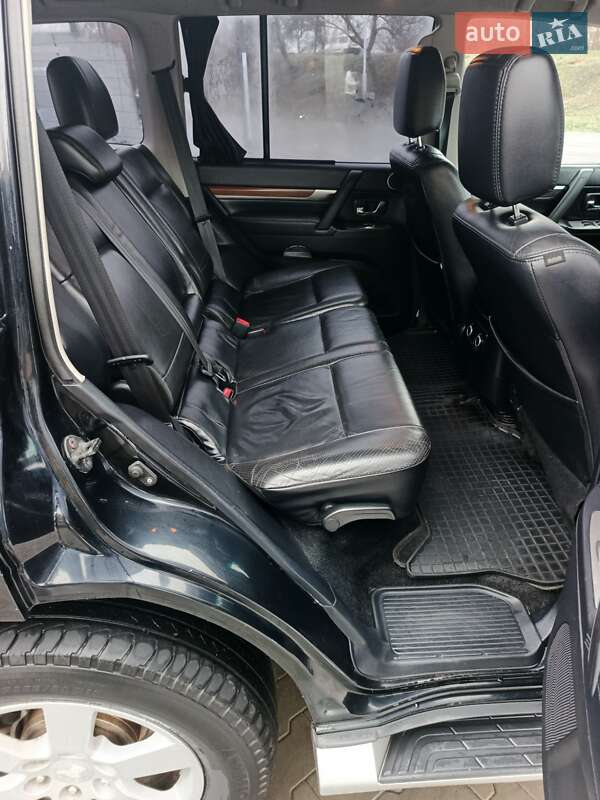 Внедорожник / Кроссовер Mitsubishi Pajero 2008 в Звенигородке