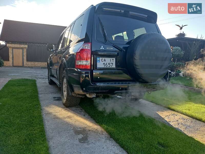 Внедорожник / Кроссовер Mitsubishi Pajero 2006 в Смеле