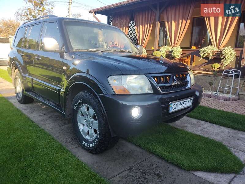 Внедорожник / Кроссовер Mitsubishi Pajero 2006 в Смеле
