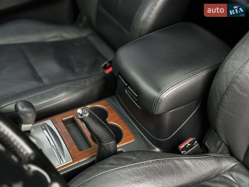 Внедорожник / Кроссовер Mitsubishi Pajero 2007 в Виннице