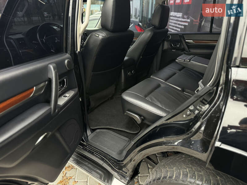 Внедорожник / Кроссовер Mitsubishi Pajero 2007 в Виннице