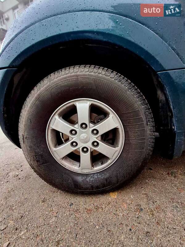 Позашляховик / Кросовер Mitsubishi Pajero 2001 в Києві фото 3 Позашляховик / Кросовер Mitsubishi Pajero 2001 в Києві