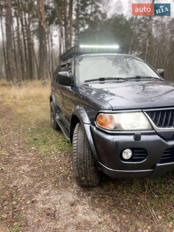 Внедорожник / Кроссовер Mitsubishi Pajero 2008 в Чернигове