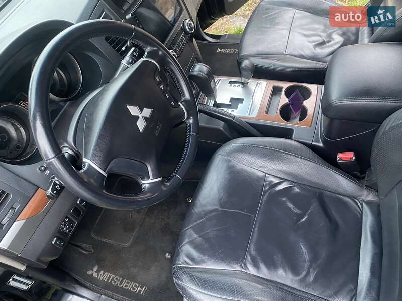 Позашляховик / Кросовер Mitsubishi Pajero 2007 в Олександрії фото 8 Позашляховик / Кросовер Mitsubishi Pajero 2007 в Олександрії