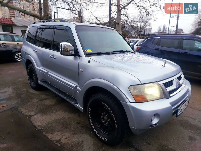 Внедорожник / Кроссовер Mitsubishi Pajero 2003 в Одессе