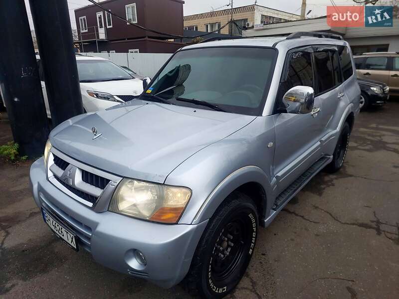 Внедорожник / Кроссовер Mitsubishi Pajero 2003 в Одессе