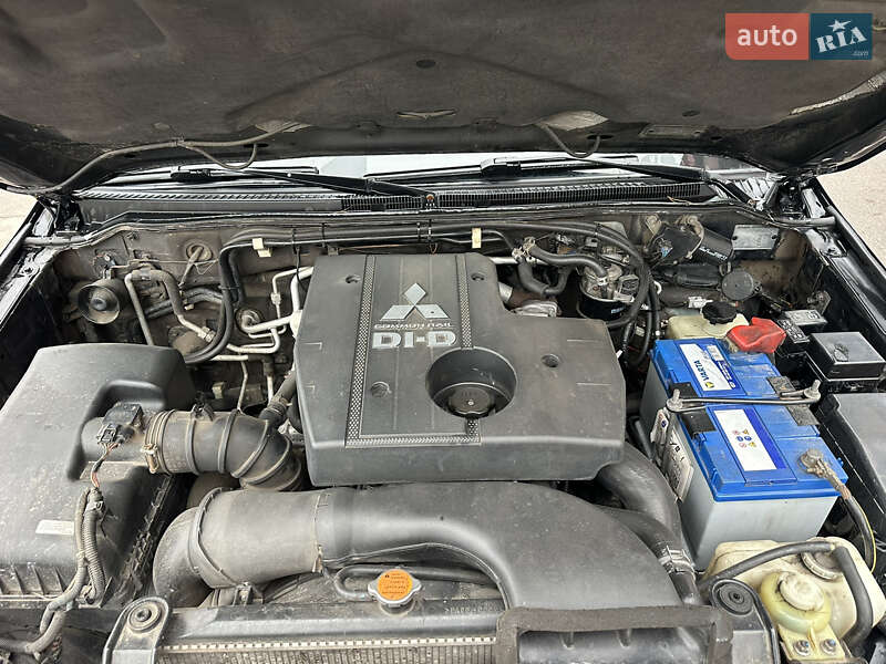 Внедорожник / Кроссовер Mitsubishi Pajero 2007 в Полтаве