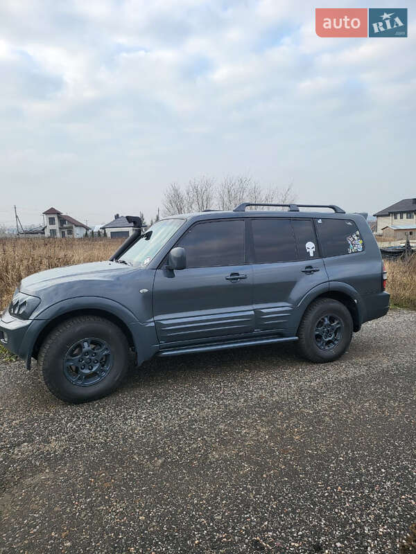 Позашляховик / Кросовер Mitsubishi Pajero 2002 в Львові