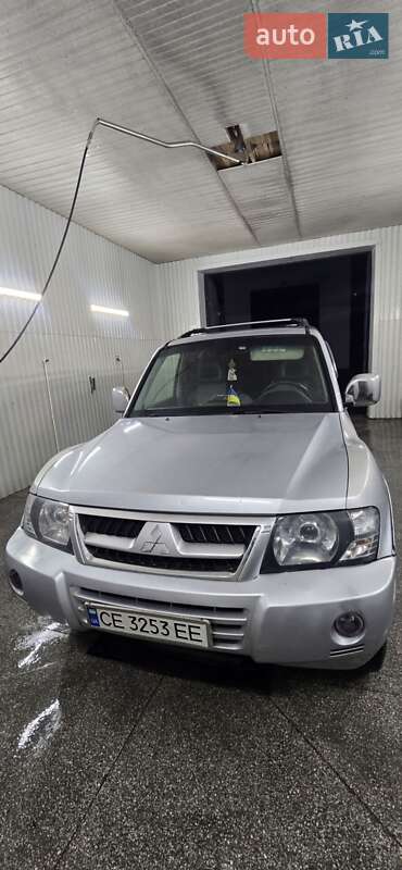 Внедорожник / Кроссовер Mitsubishi Pajero 2005 в Черновцах
