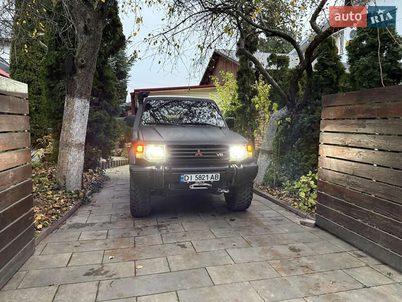 Позашляховик / Кросовер Mitsubishi Pajero 1996 в Івано-Франківську