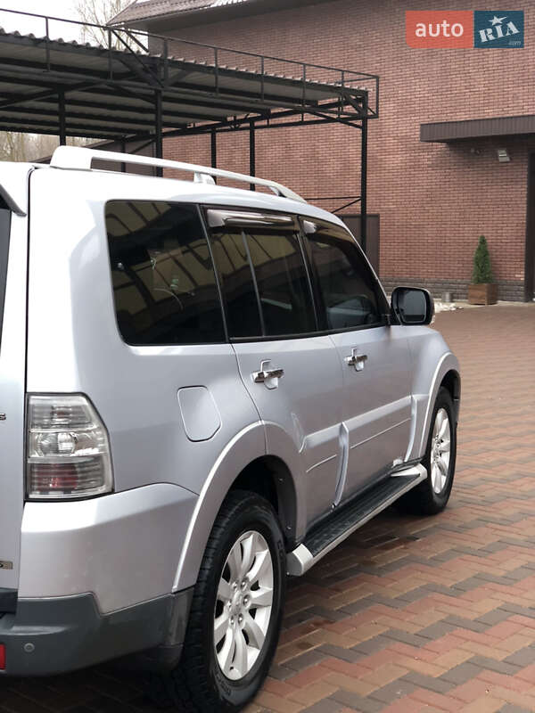 Внедорожник / Кроссовер Mitsubishi Pajero 2007 в Козельце