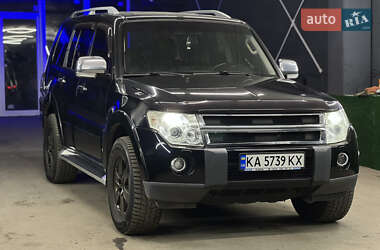 Внедорожник / Кроссовер Mitsubishi Pajero 2008 в Киеве