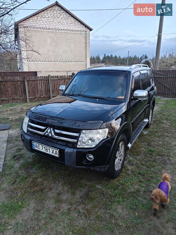 Внедорожник / Кроссовер Mitsubishi Pajero 2008 в Днепре