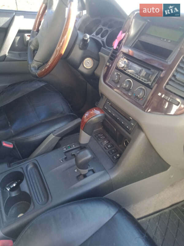 Внедорожник / Кроссовер Mitsubishi Pajero 2001 в Черновцах