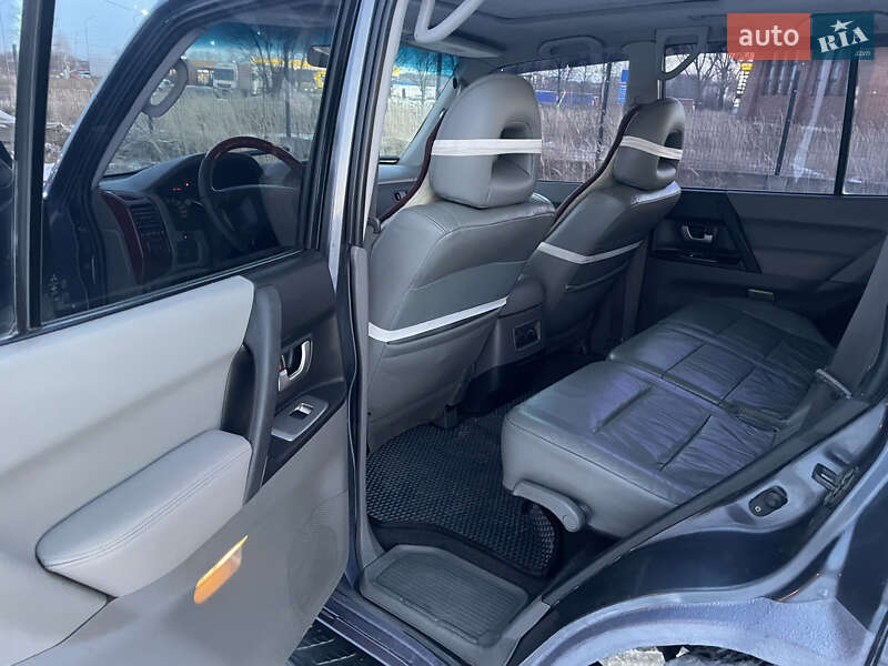 Внедорожник / Кроссовер Mitsubishi Pajero 2006 в Львове