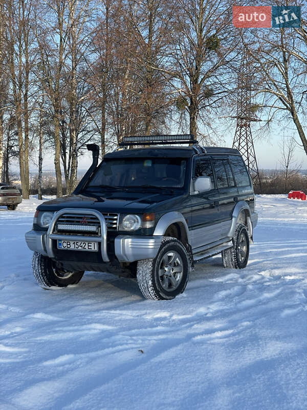Позашляховик / Кросовер Mitsubishi Pajero 1997 в Тростянці