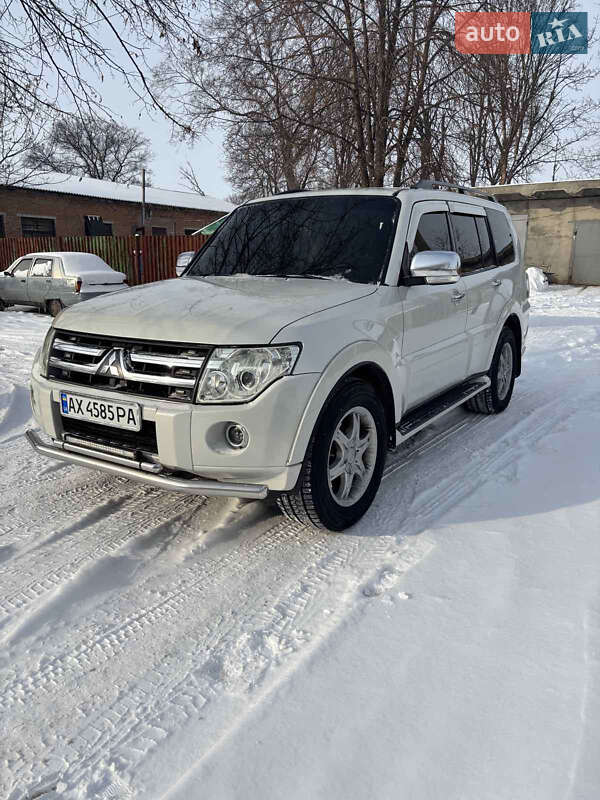 Внедорожник / Кроссовер Mitsubishi Pajero 2007 в Краснограде