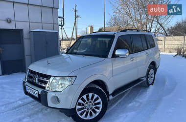 Позашляховик / Кросовер Mitsubishi Pajero 2008 в Броварах
