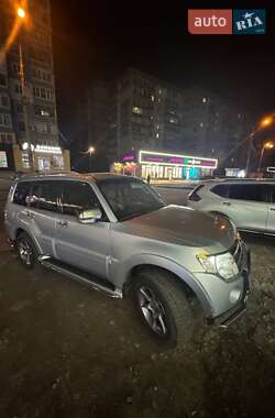 Внедорожник / Кроссовер Mitsubishi Pajero 2008 в Днепре