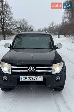Внедорожник / Кроссовер Mitsubishi Pajero 2007 в Борзне